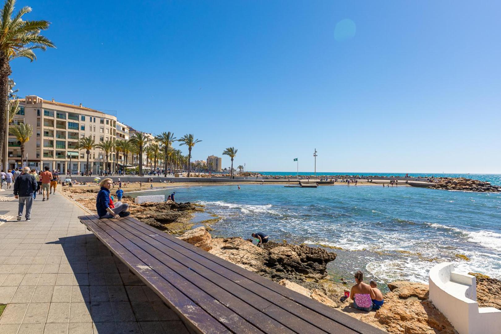 Concordia Beachside Apartment: Near Del Cura & Central Station Torrevieja Exterior photo