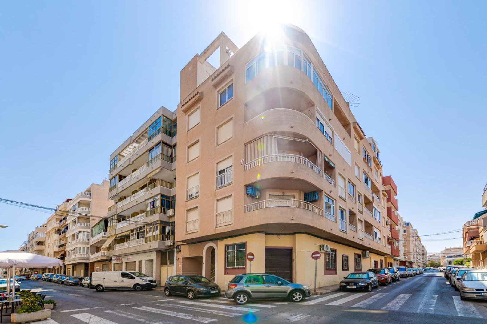 Concordia Beachside Apartment: Near Del Cura & Central Station Torrevieja Exterior photo