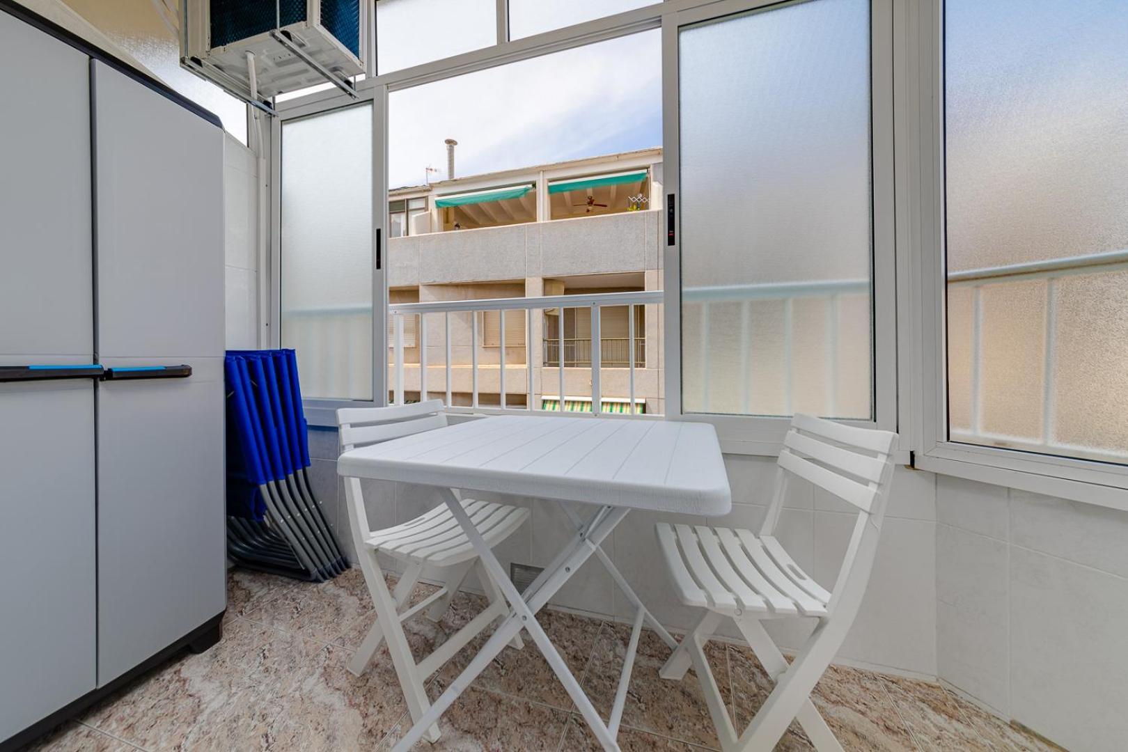 Concordia Beachside Apartment: Near Del Cura & Central Station Torrevieja Exterior photo