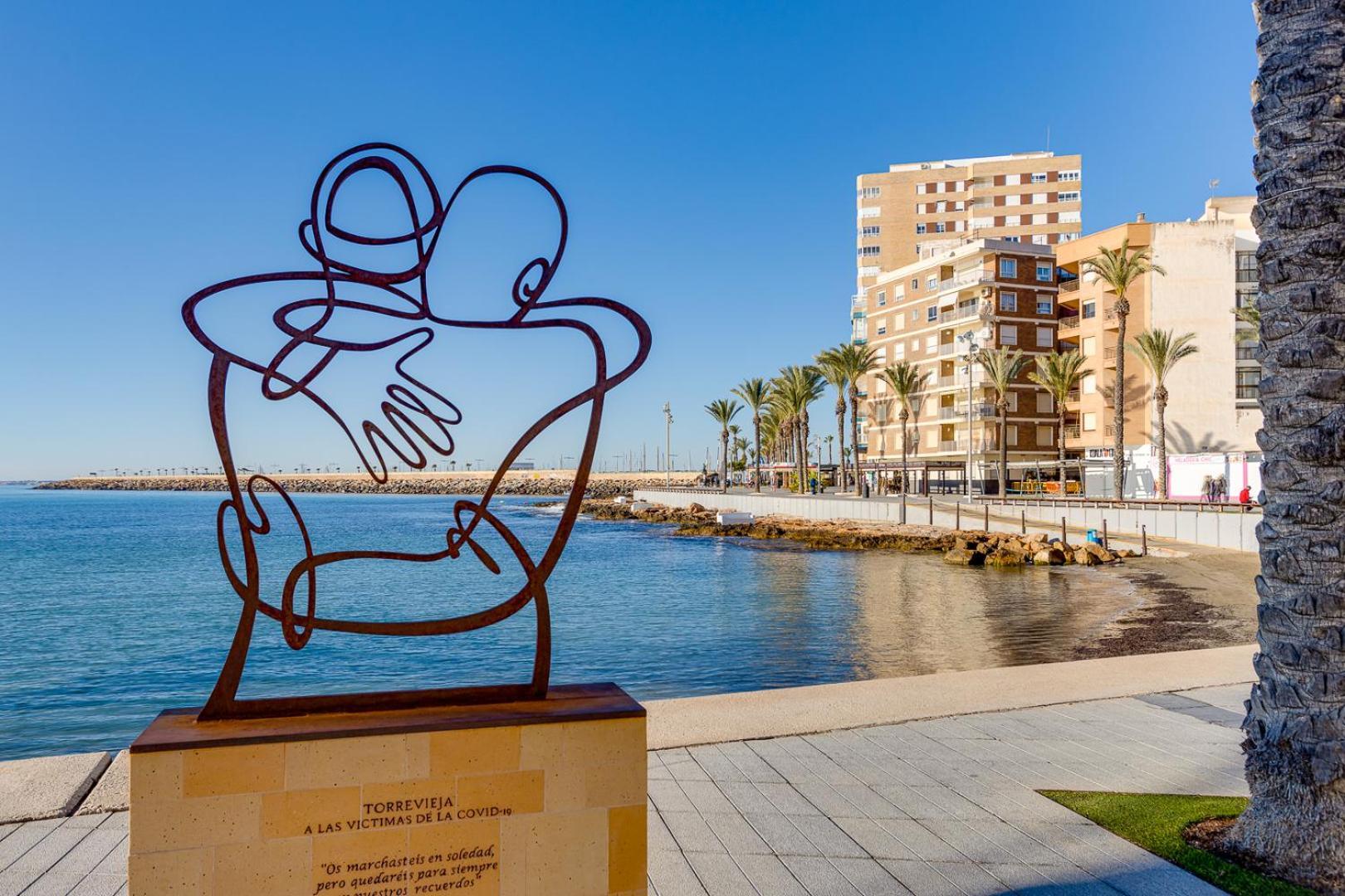 Concordia Beachside Apartment: Near Del Cura & Central Station Torrevieja Exterior photo