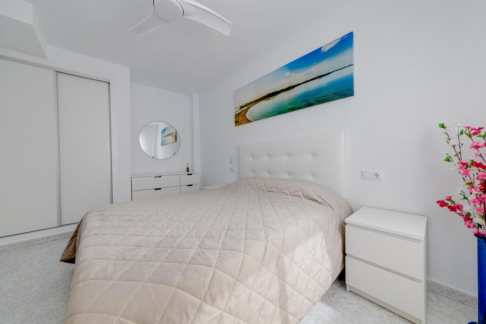 Concordia Beachside Apartment: Near Del Cura & Central Station Torrevieja Exterior photo