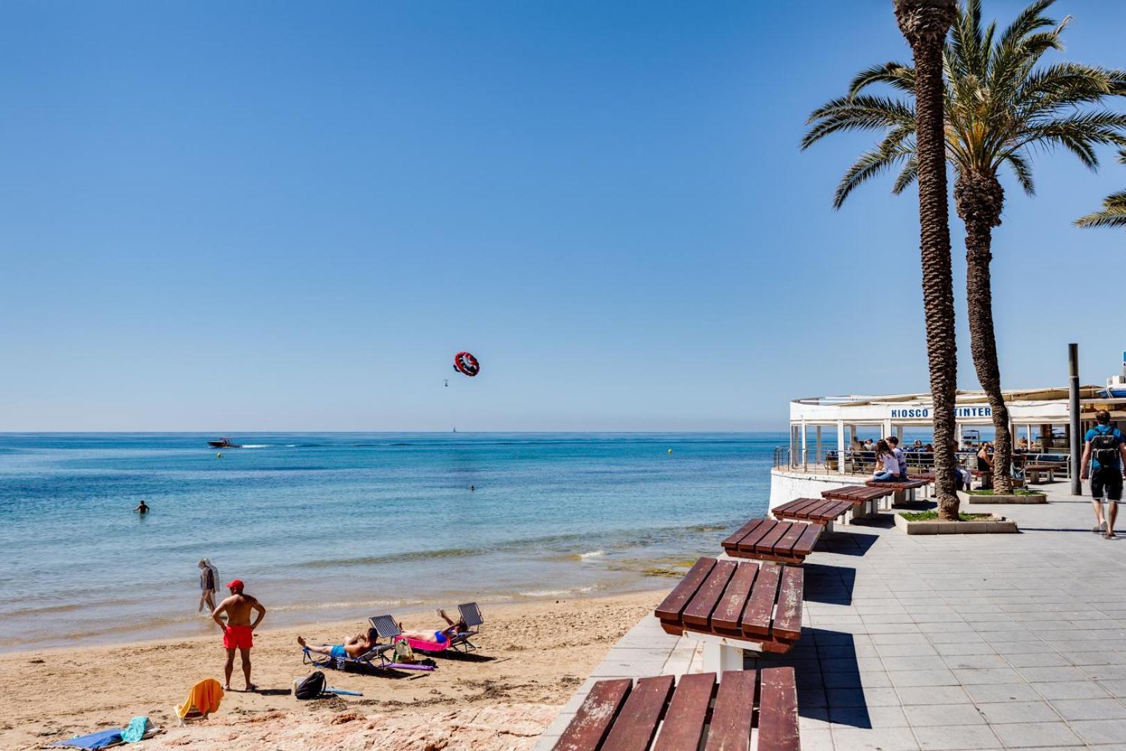 Concordia Beachside Apartment: Near Del Cura & Central Station Torrevieja Exterior photo